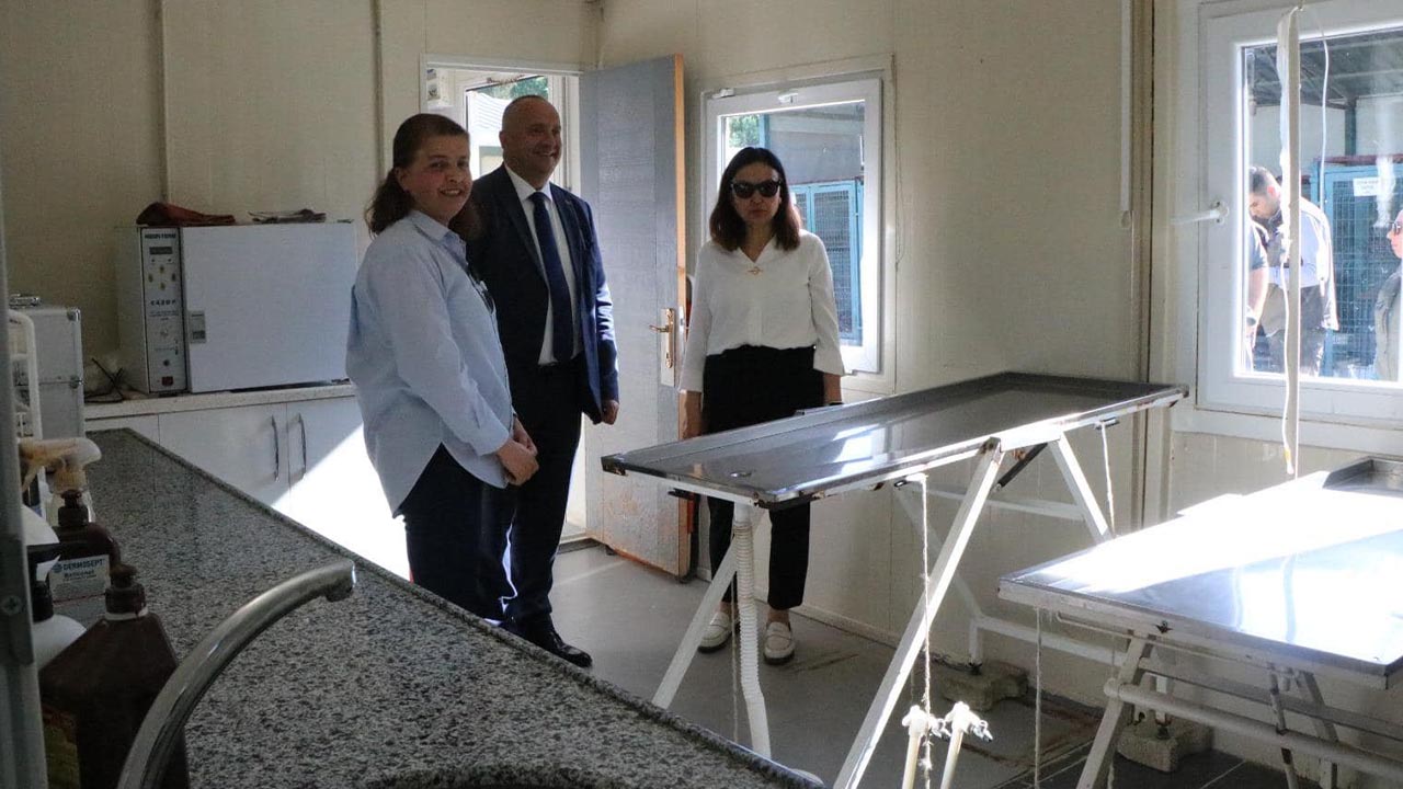 Yalova Cinarcik Belediye Baskan Vali Sokak Hayvanlari Rehabilitasyon Merkez Ziyaret (2)