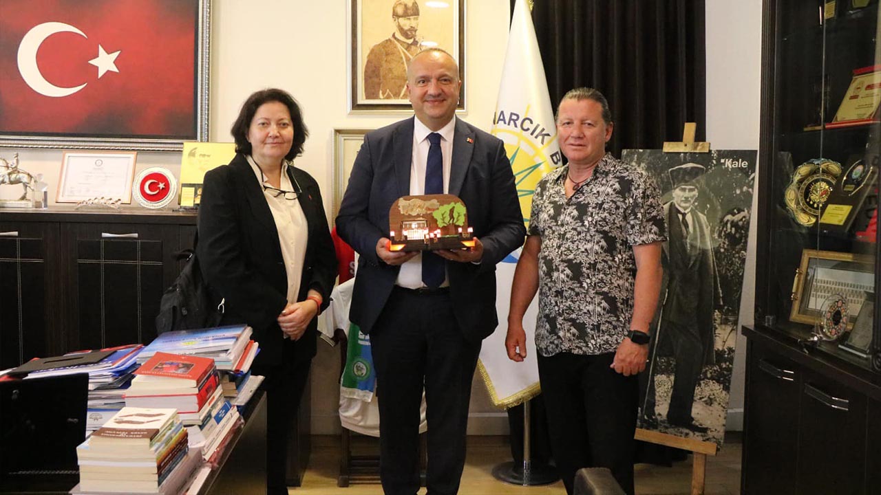 Yalova Cinarcik Belediye Baskan Vatandas Makam Gorusme (2)