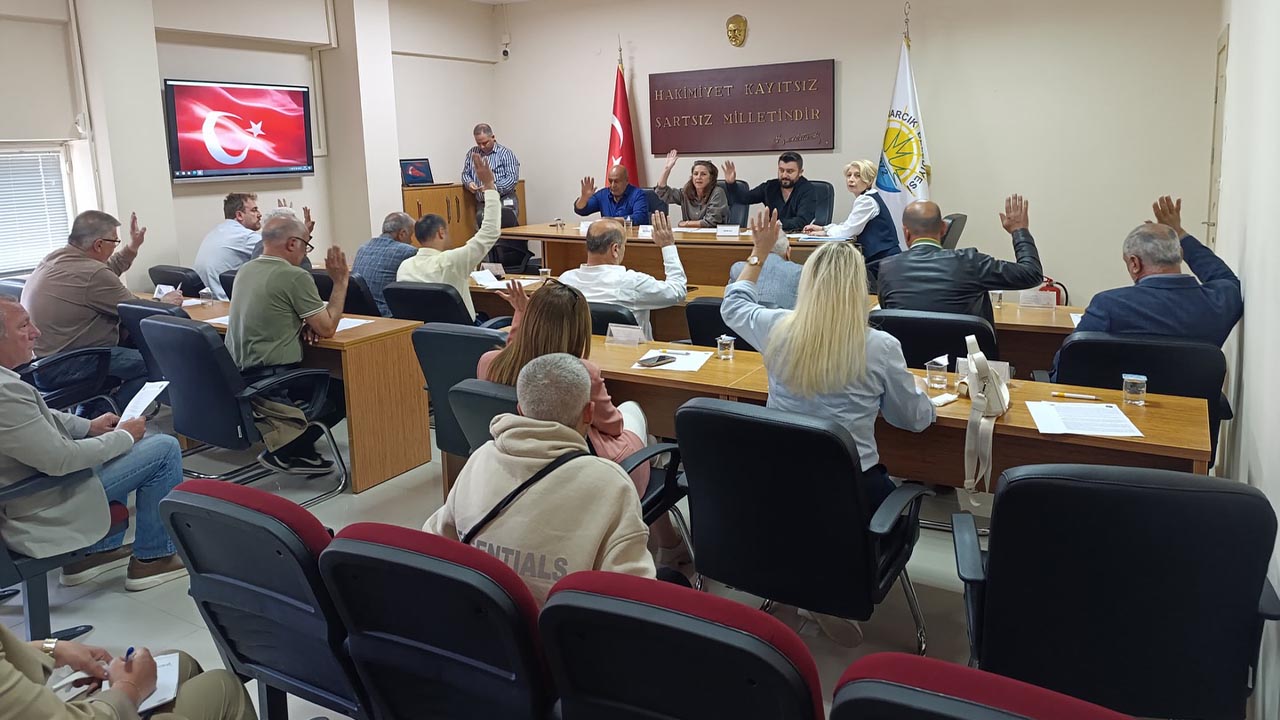 Yalova Cinarcik Belediye Meclis Mayis Ayi Toplanti (3)