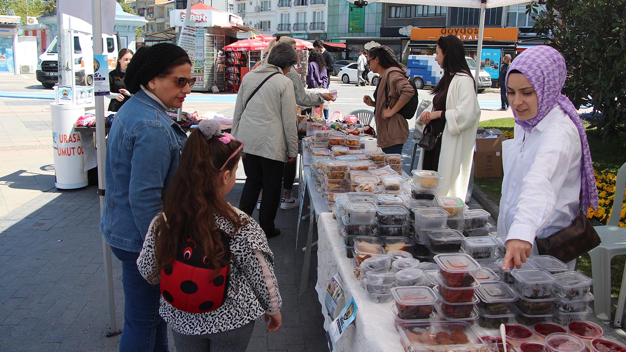 Yalova Hakim Dmd Kas Hastasi Ogul Yardim Kermes (8)
