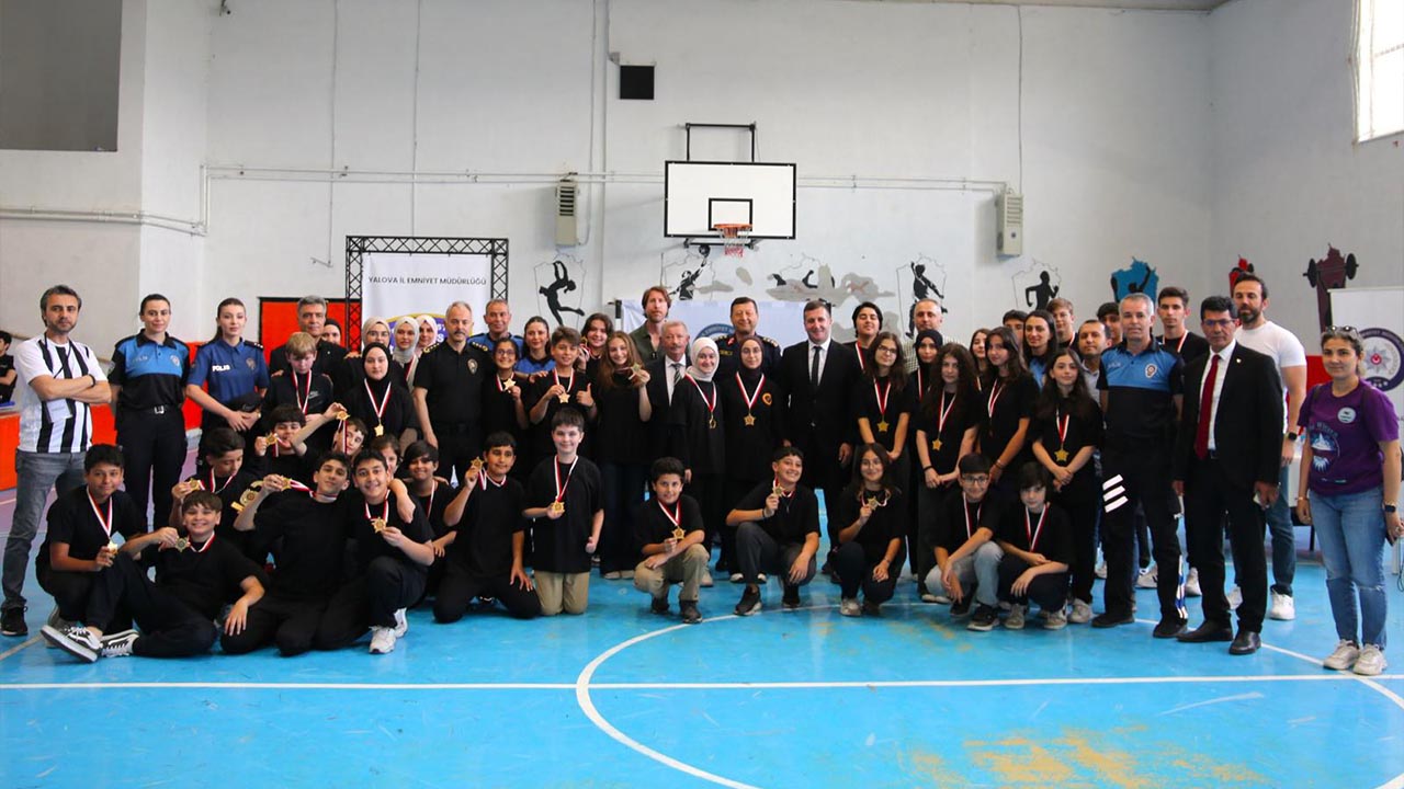 Yalova Il Milli Egitim Emniyet Lise Ortaokul Ogrenciler Robotik Kodlama Egitim (4)