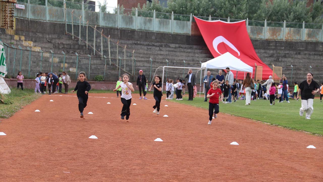 Yalova Il Milli Egitim Mudurluk Genclik Spor Okul Atletizm Yarisma Madalya (1)