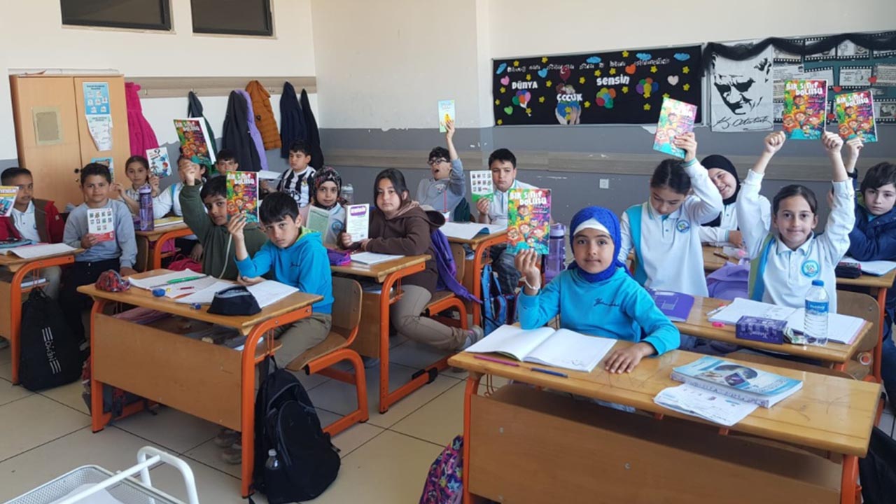 Yalova Ilkokul Yeges Ogrenci Minikler Hikaye Yazma Cizme Seslendirme (1)