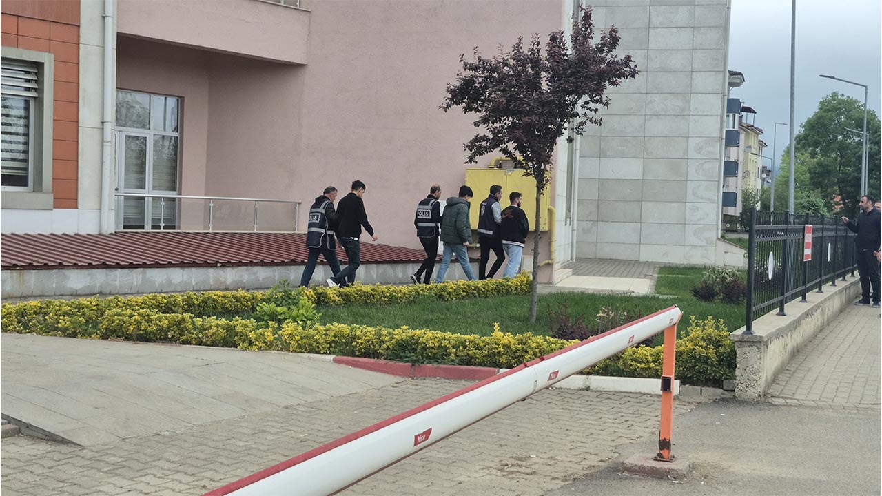 Yalova Istanbul Bartin Dolandiricilik Cete Cokertme Emniyet Polis Operasyon (2)