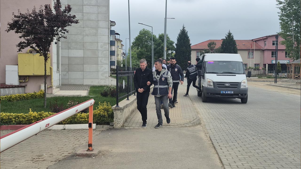Yalova Istanbul Sahte Polis Cete Gozalti (2)