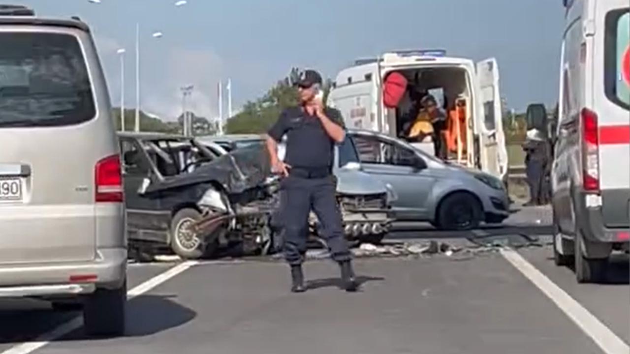 Yalova Izmit Topcular Karayol Zincirleme Trafik Kaza (3)