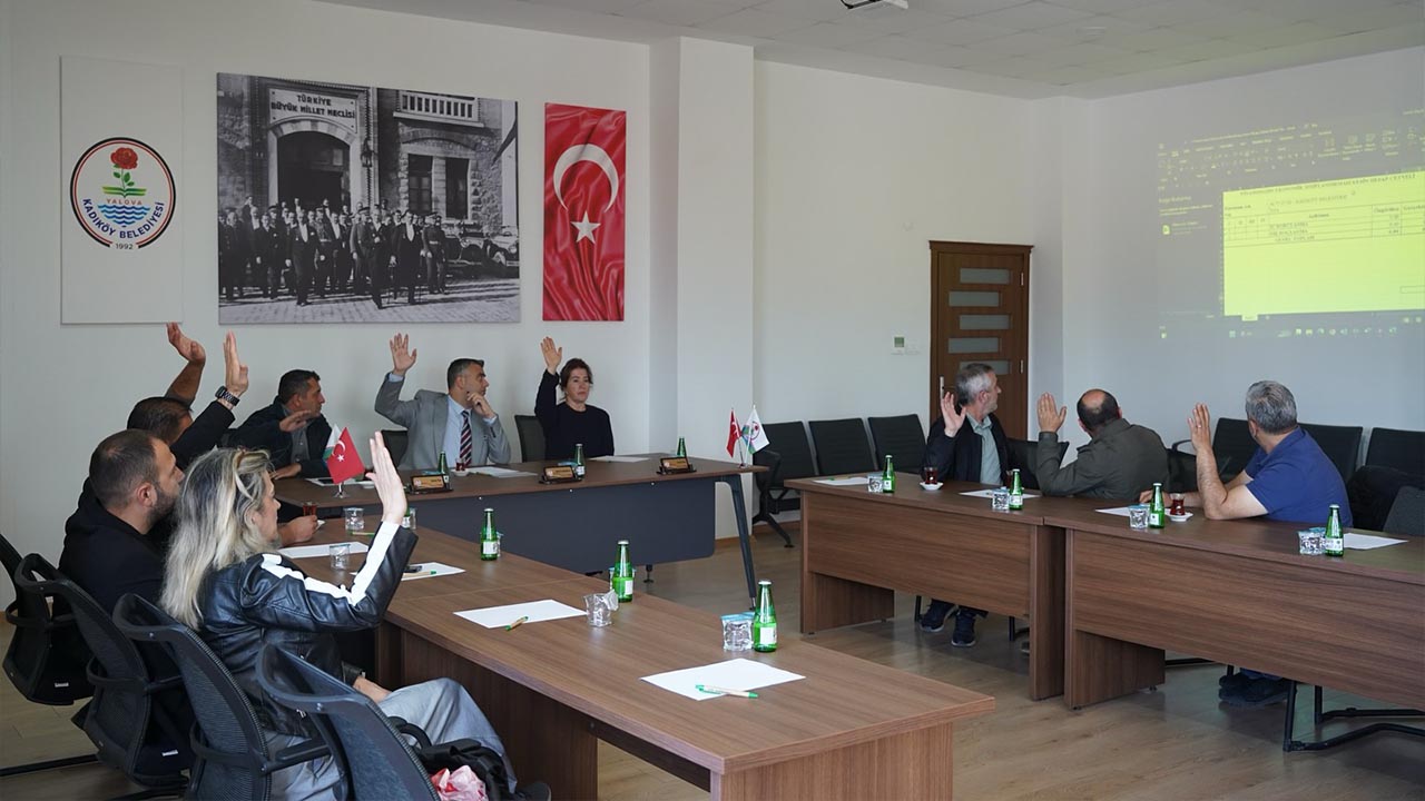 Yalova Kadikoy Belediye Meclis Mayis Ayi Ikinci Birlesim (2)