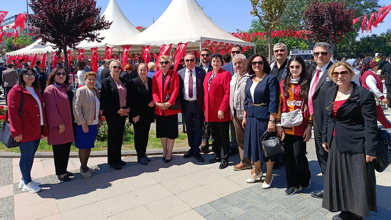 Yalova Kent Konseyi Baskan 19 Mayis Resmi Toren Katilim (4)