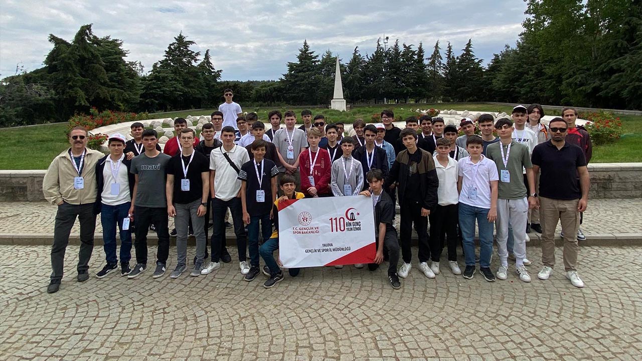 Yalova Sehit Sercan Yazar Lise Canakkale Gezi (3)