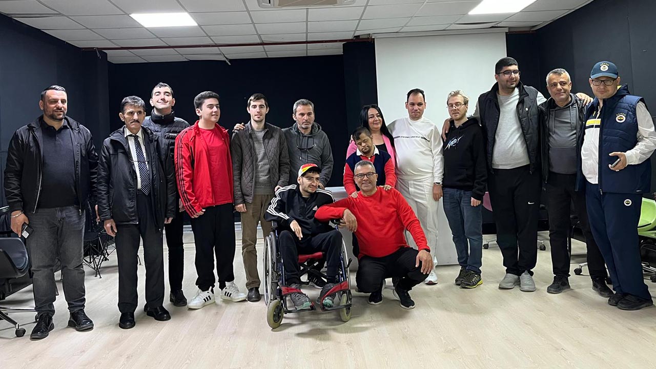 Yalova Sifahane Kore Engelliler Hafta Ahde Vefa Konser Volkan Konak Edip Akbayram (1)