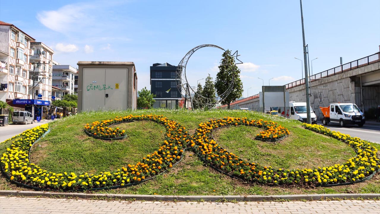 Yalova Temizlik Park Bahceler Mudurluk Personel Guzellestirme Calisma (5)