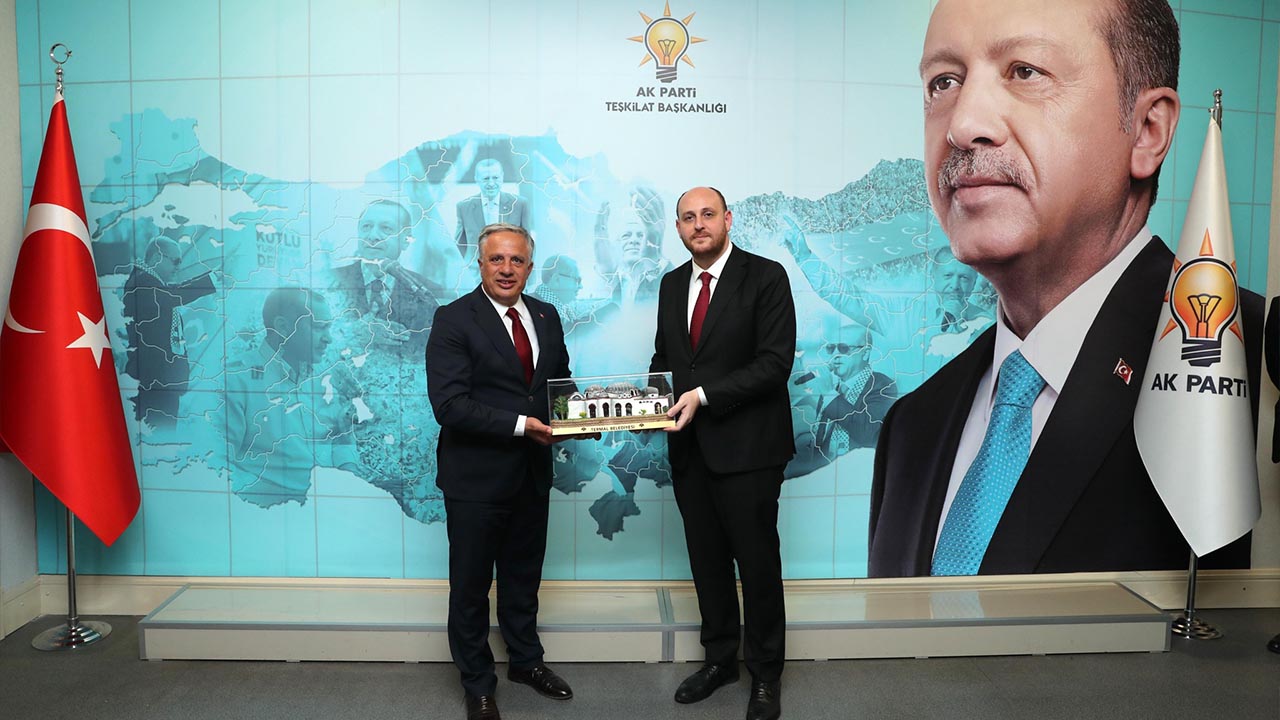 Yalova Termal Belediye Baskan Heyet Ankara Vekil Teskilat Baskani Ziyaret Gorusme (4)