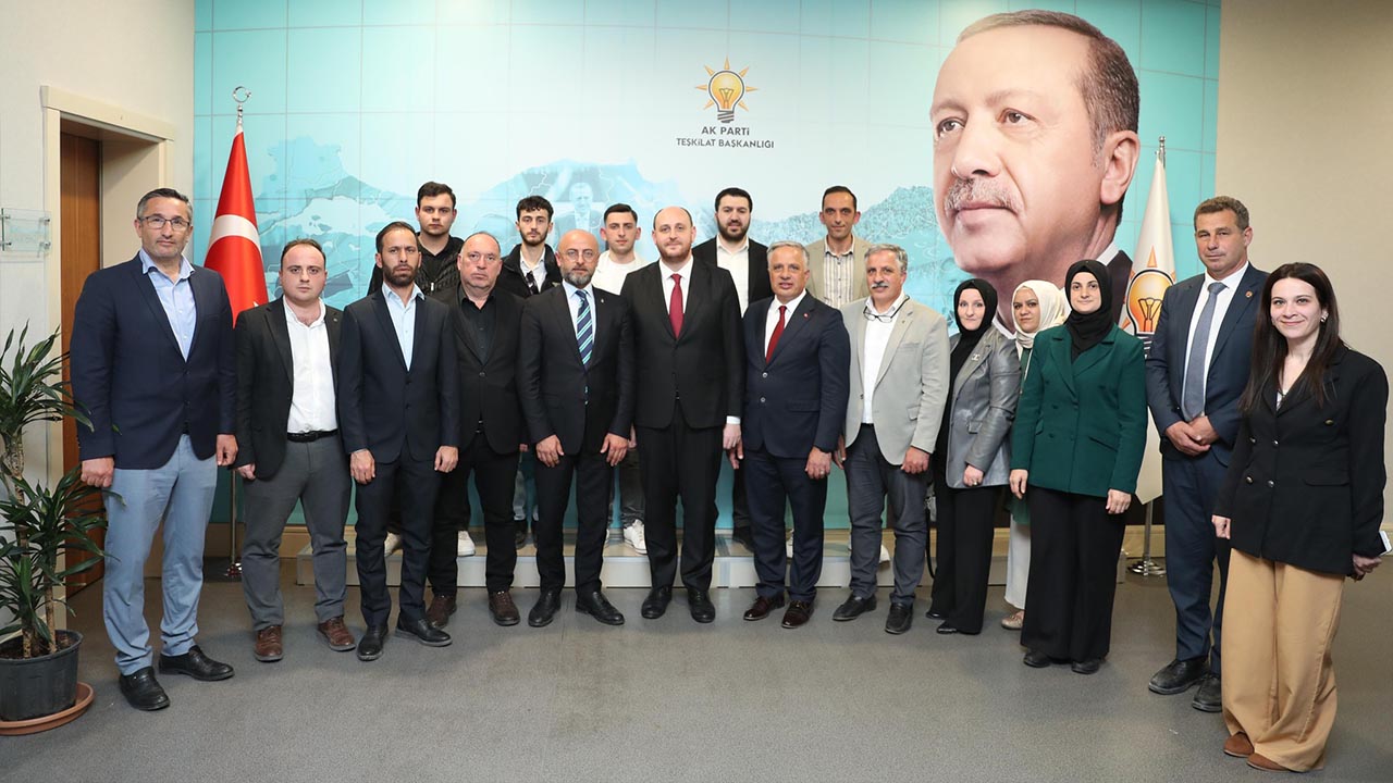 Yalova Termal Belediye Baskan Heyet Ankara Vekil Teskilat Baskani Ziyaret Gorusme (6)