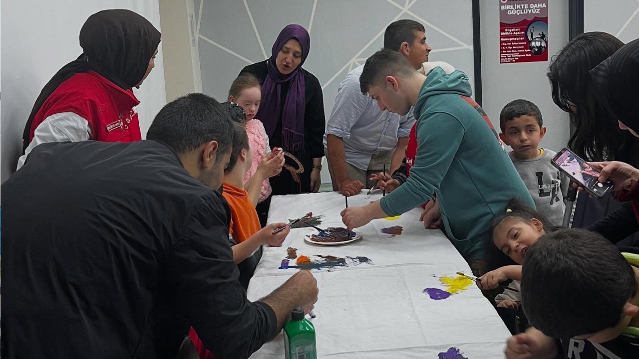 Yalova Turk Kizilay Sube Alime Pasa Ozel Egitim Ogrenci Senlik (2)