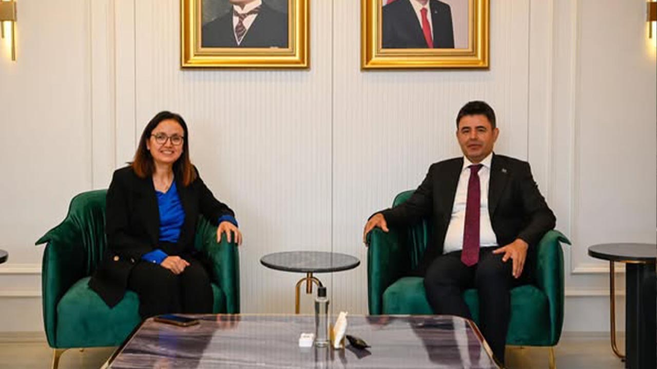 Yalova Ulastirma Bakan Yardimci Valilik Ziyaret (1)