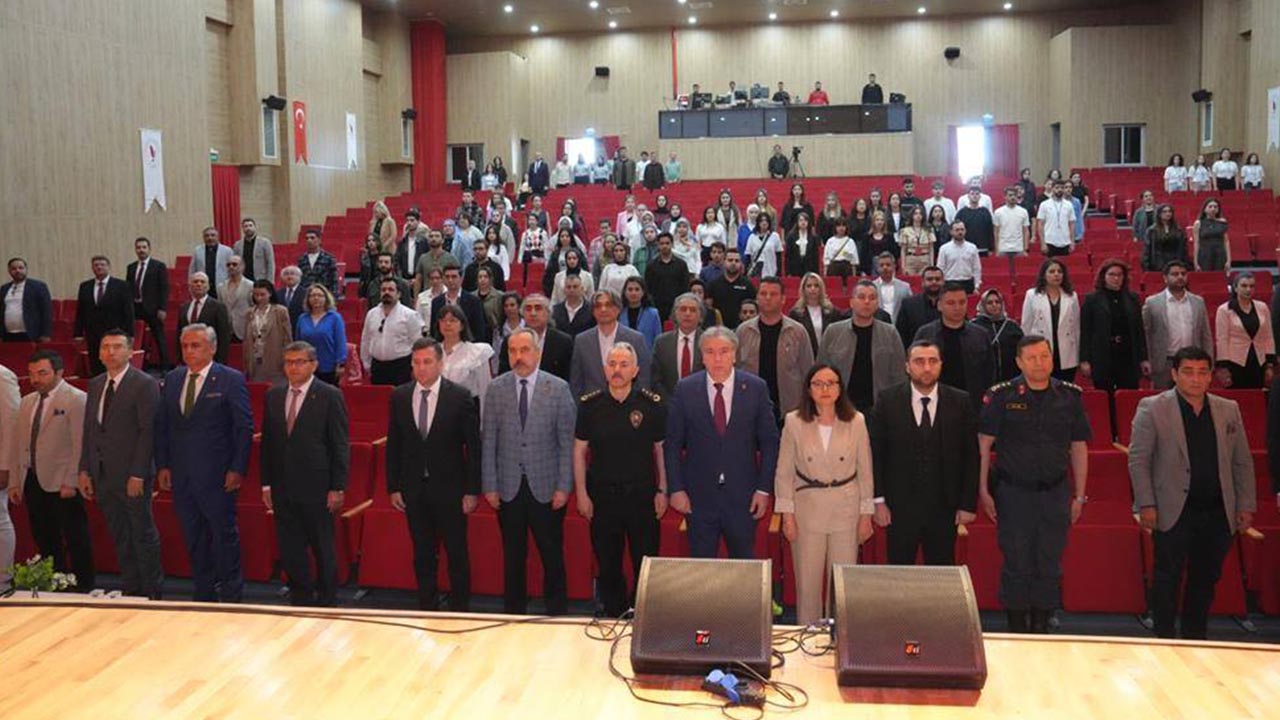 Yalova Universitesi Kariyer Fuar Firmalar Sona Erdi Tamamlandı (10)