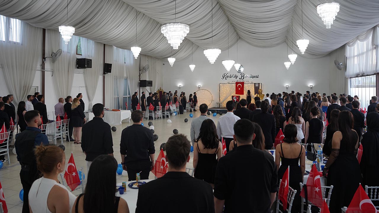 Yalova Universitesi Ogrenciler Ogrenci Balo 19 Mayis Genclik Okveto (5)