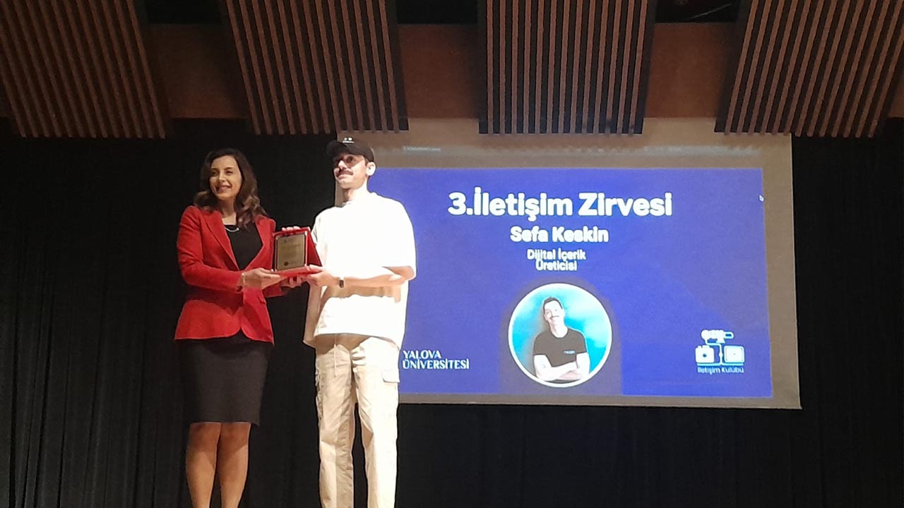 Yalova Universitesi Yeni Medya Iletisim Ogrenci Zirve Program (3)