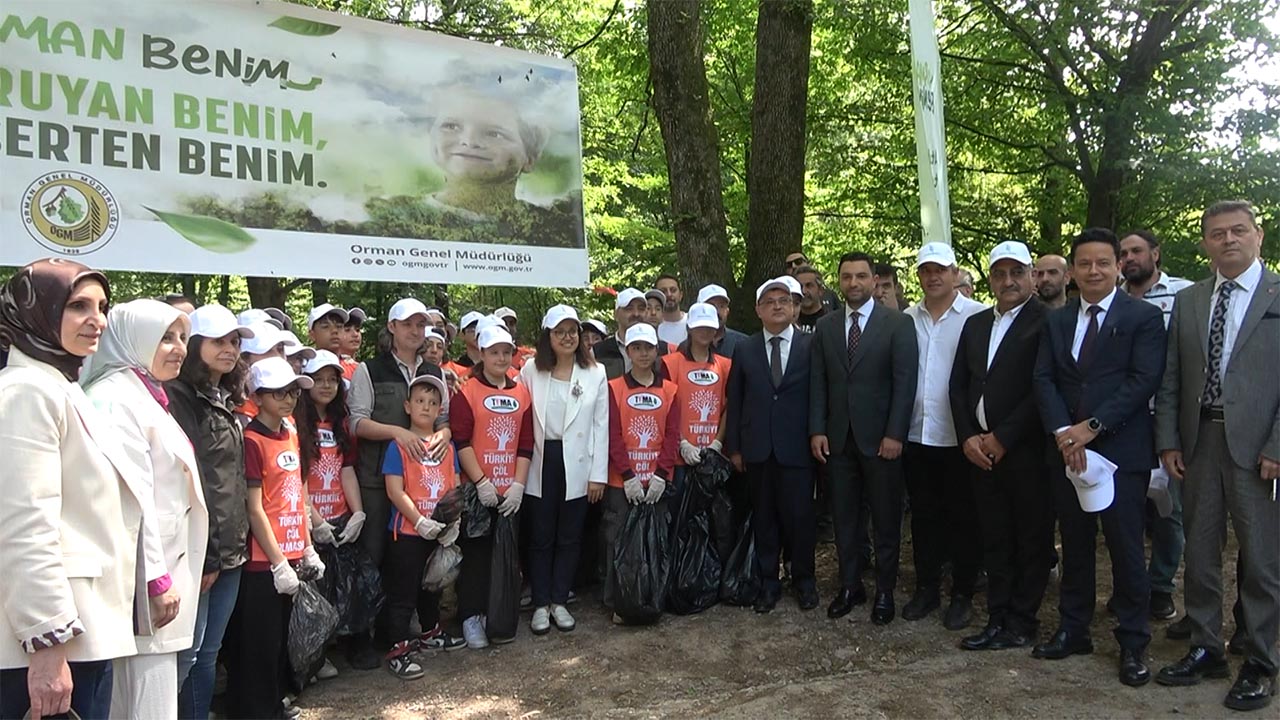 Yalova Vali Ciftlikkoy Gacik Koyu Kati Atik Toplama Etkinlik (4)