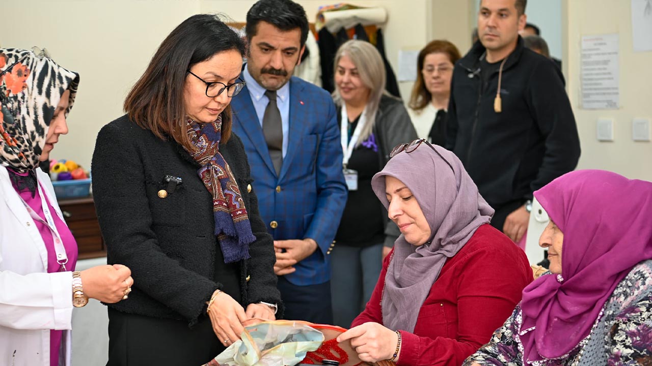 Yalova Vali Heyet Senkoy Koy Halk Ziyaret (3)