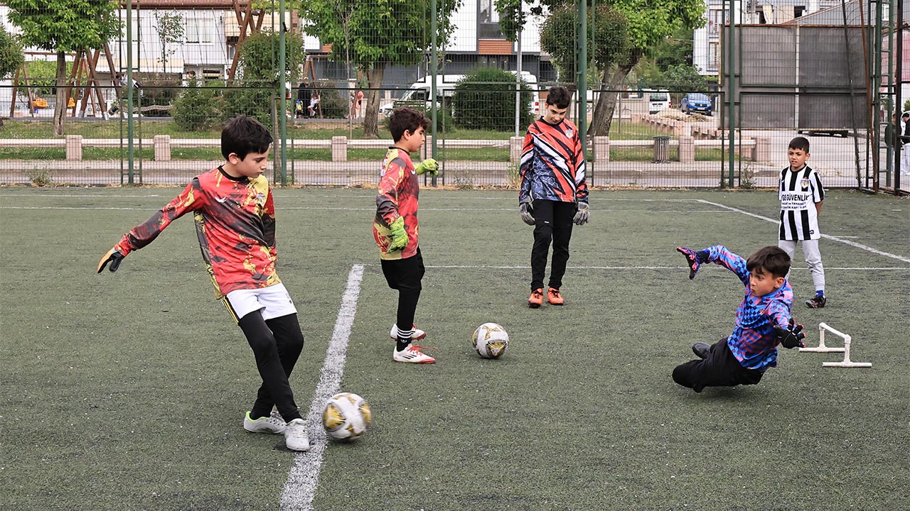 Yeni Kaleciler Bu Okulda Yetişiyor (3)