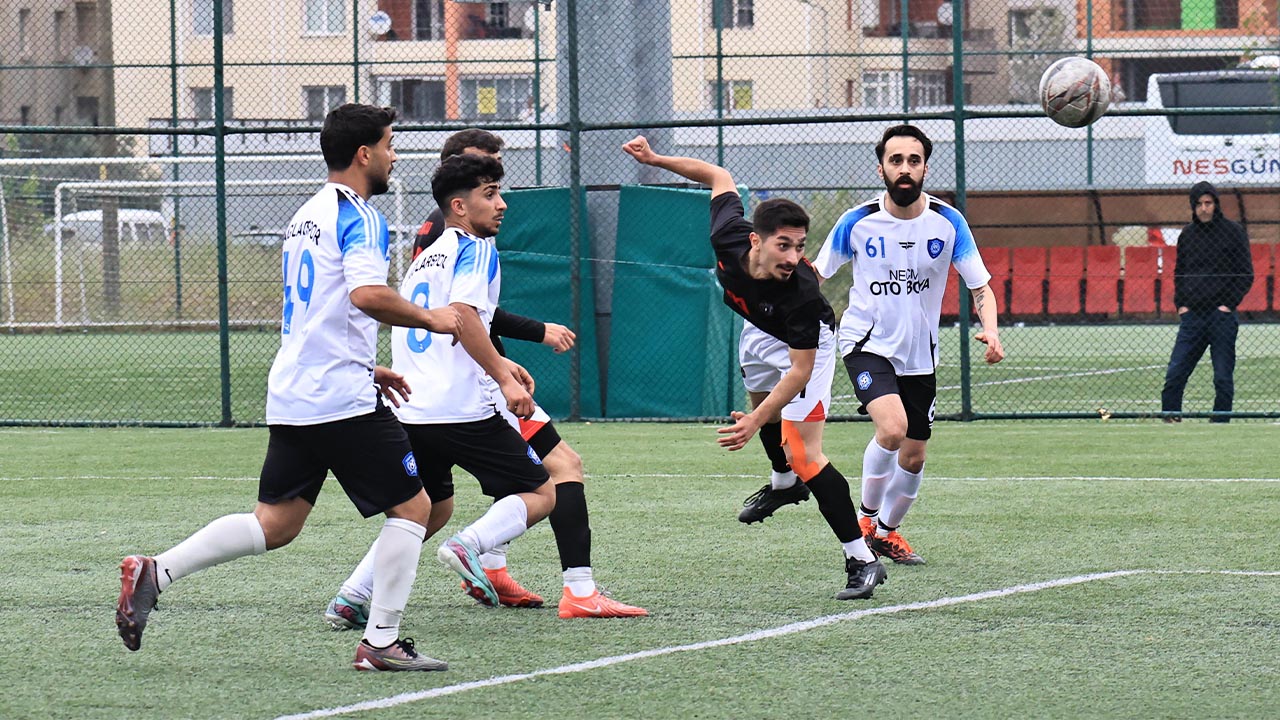Yalova Bal Gibi Galibiyet Futbol (1)
