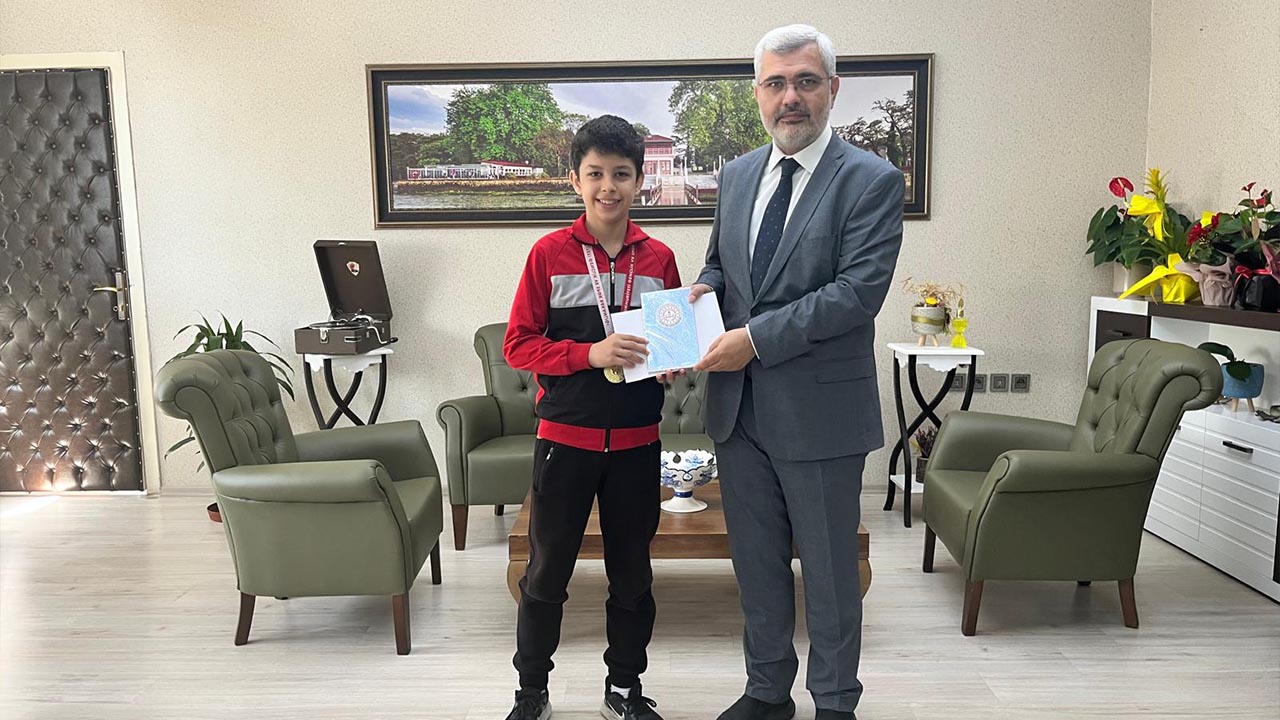 Yalova Cifte Sampiyon Ortaokul Egitim Ziyaret (1)