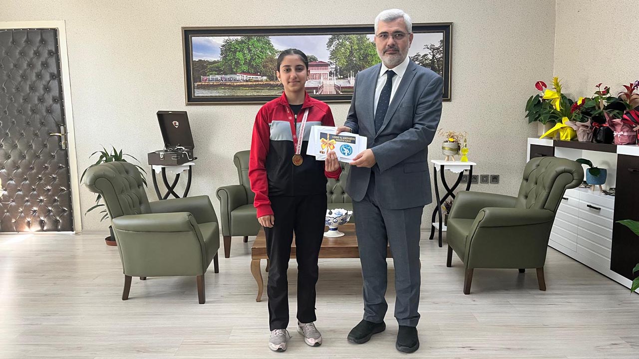 Yalova Cifte Sampiyon Ortaokul Egitim Ziyaret (3)