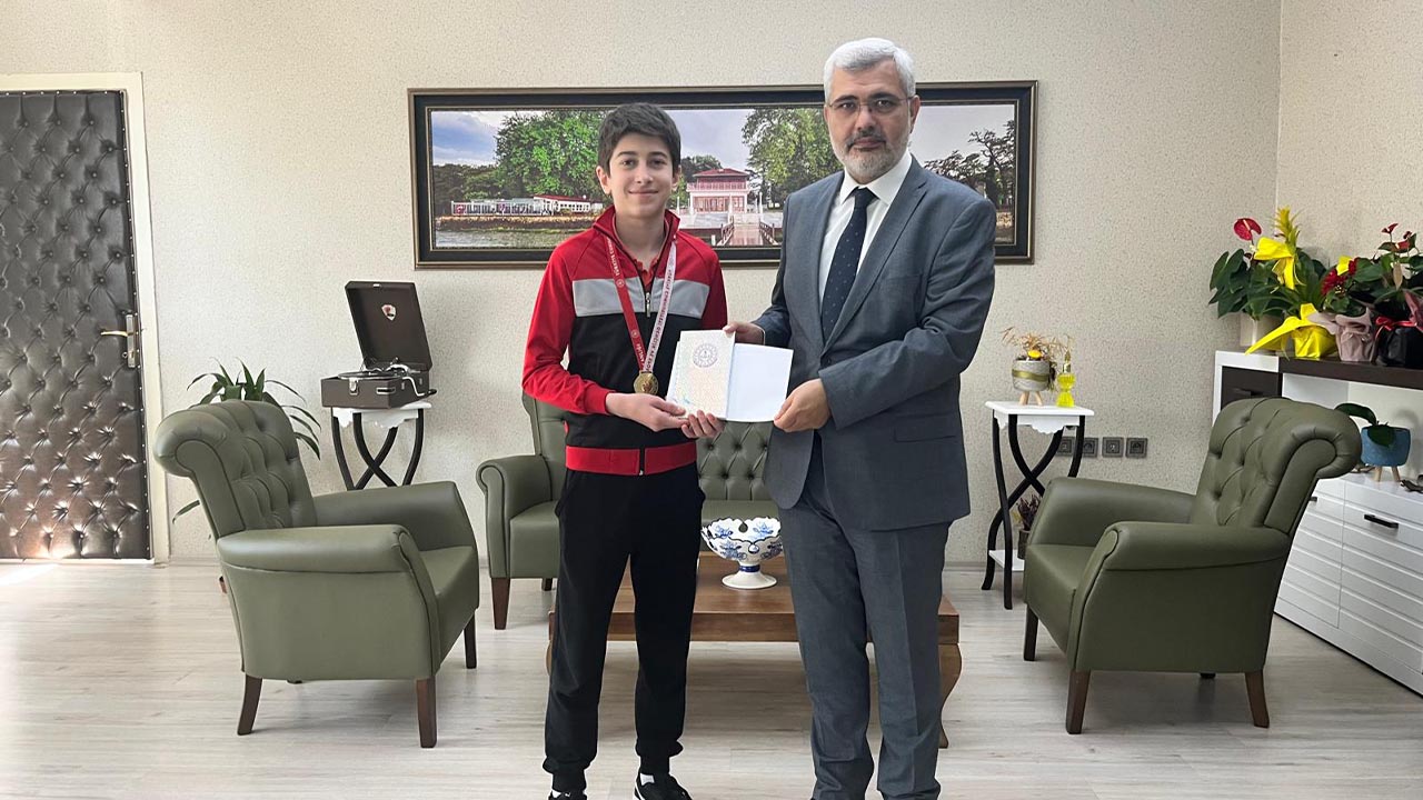 Yalova Cifte Sampiyon Ortaokul Egitim Ziyaret (4)