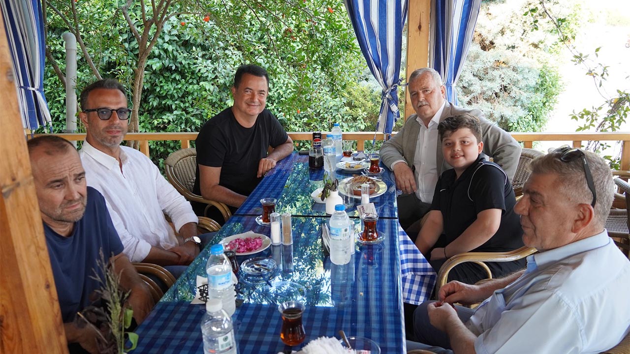 Acun Ilıcalı’dan Armutlu’ya Ziyaret (1)
