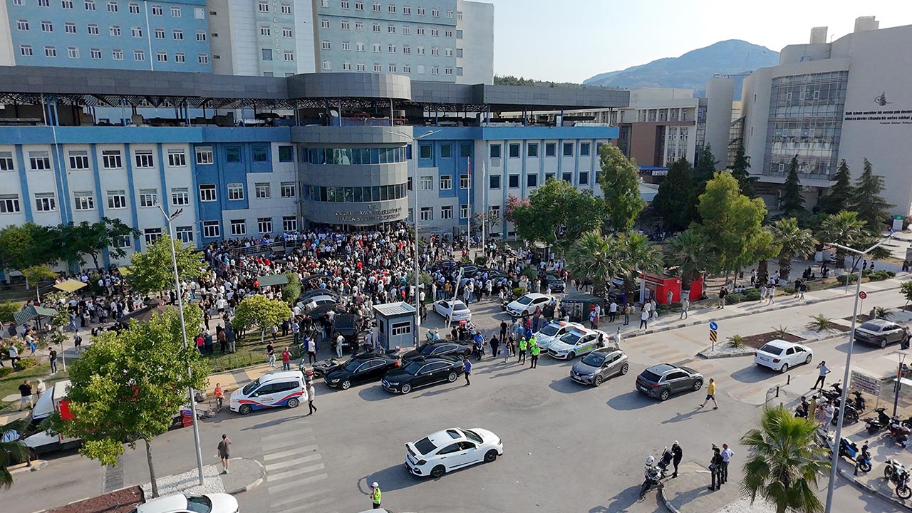 Manisa Büyükşehir Belediye Başkanı Ferdi Zeyrek Hayatını Kaybetti (3)