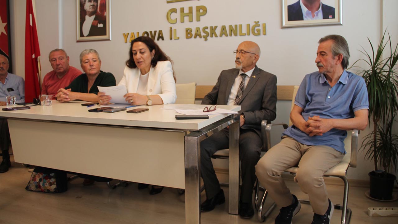 Yalova Chp Il Egitim Sekreter Basin Aciklama Egitim Bakanlik Elestiri (1)
