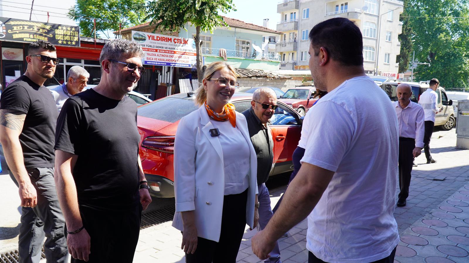 Yalova Altinova Belediye Baskan Kurban Bayram Esnaf Ziyaret Kutlama (3)