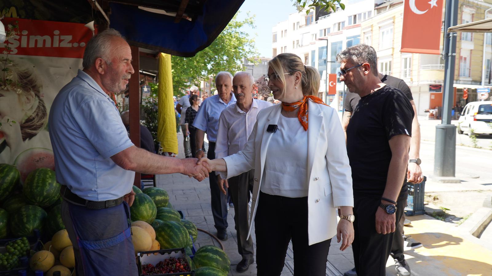 Yalova Altinova Belediye Baskan Kurban Bayram Esnaf Ziyaret Kutlama (5)