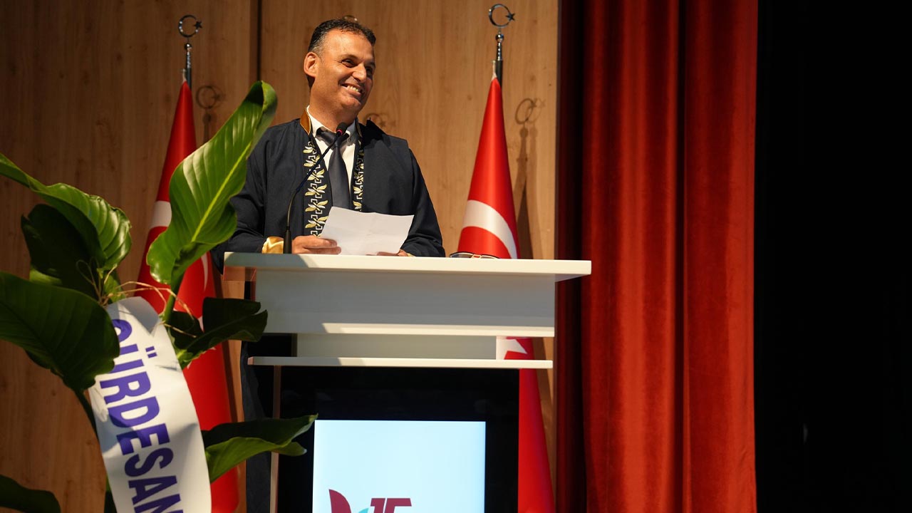 Yalova Altinova Meslek Yuksek Okul Mezuniyet Egitim (1)