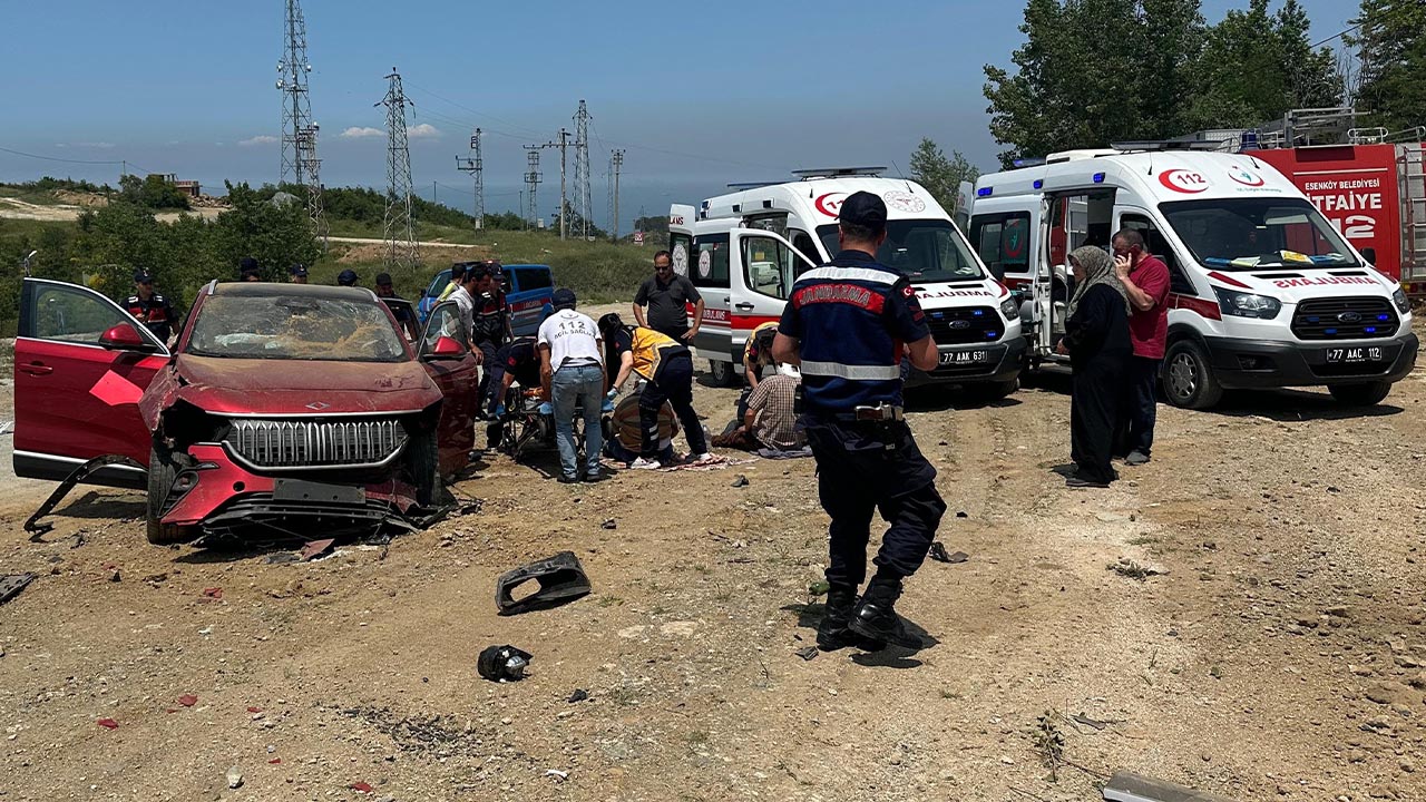 Yalova Armutlu Togg Otomobil Ucurum Trafik Kaza Yarali (3)