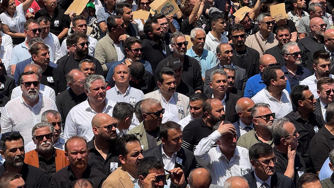 Yalova Belediye Baskan Chp Il Genel Meclis Manisa Ferdi Zeyrek Cenaze (1)