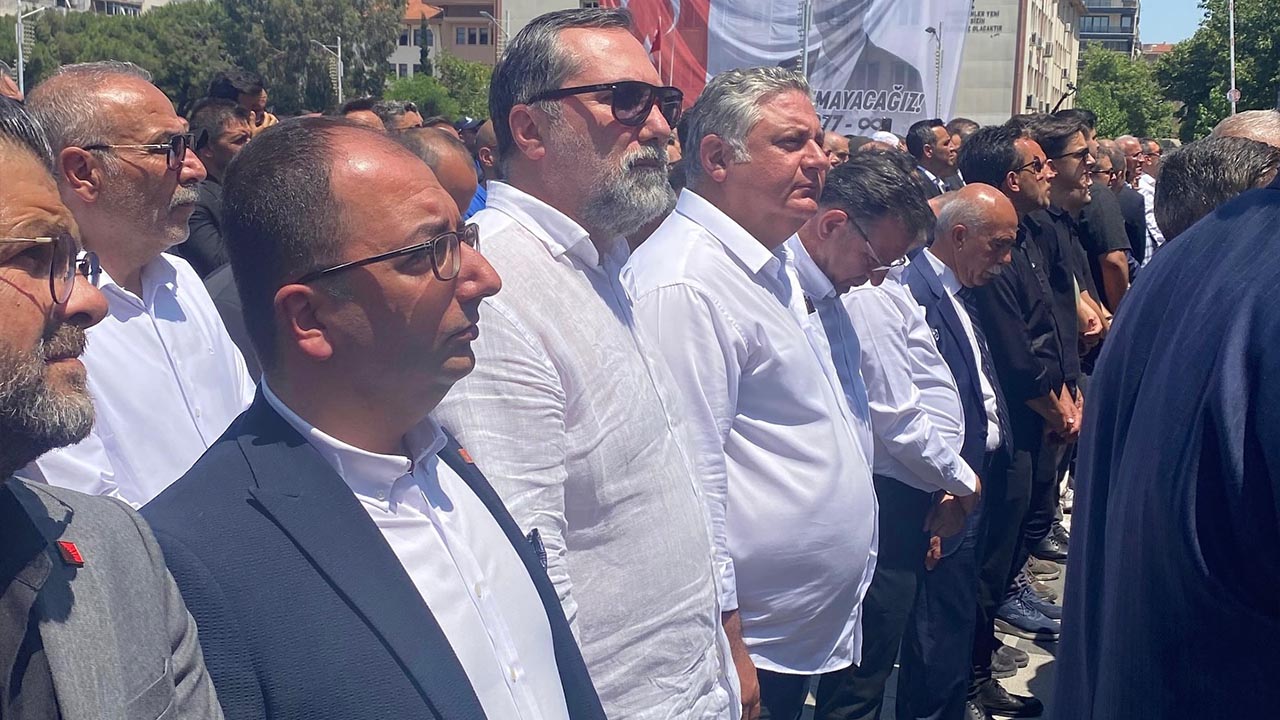 Yalova Belediye Baskan Chp Il Genel Meclis Manisa Ferdi Zeyrek Cenaze (6)
