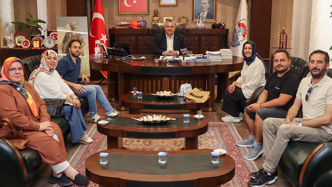 Yalova Belediye Baskan Halk Egitim Merkezi Calisanlar Ziyaret (1)