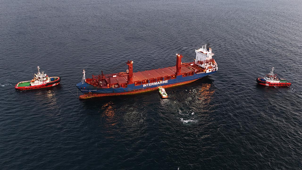 Yalova Canakkale Marmara Deniz Yuk Gemi Yangin (4)
