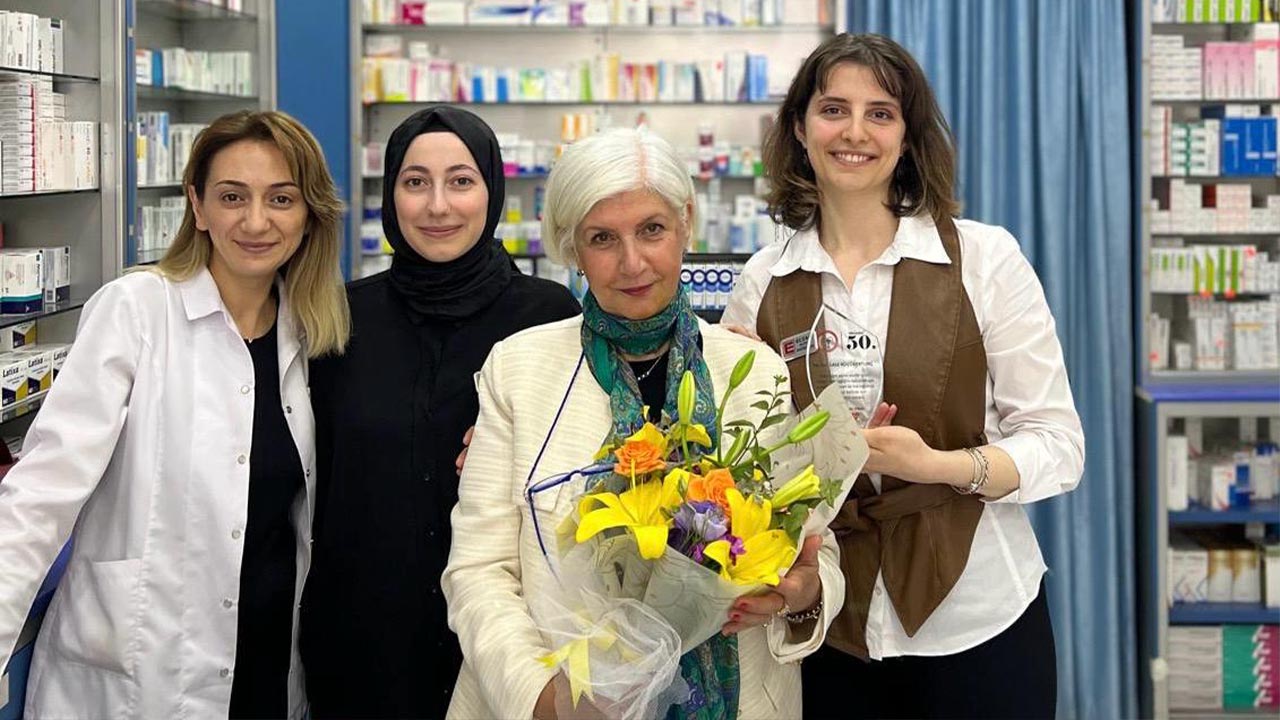 Yalova Cengiz Kocal Cadde Lale Eczane 50 Yil Yarim Asir Kutlama (3)