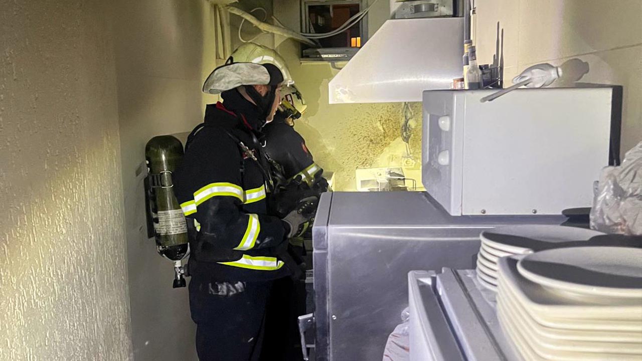 Yalova Ciftlikkoy Belediye Itfaiye Mudurluk Yangin Mudahale (3)
