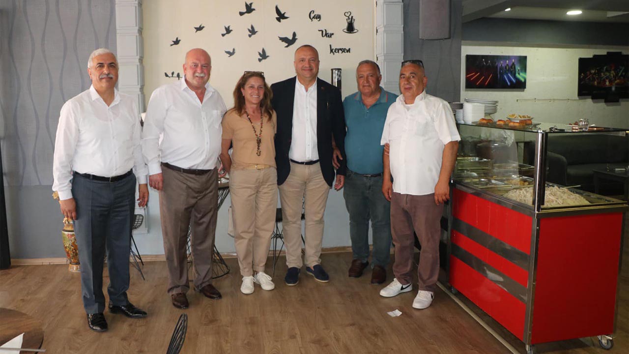 Yalova Cinarcik Belediye Baskan Anaokul Yonetim Ziyaret Esnaf Kafe Acilis Destek (1)