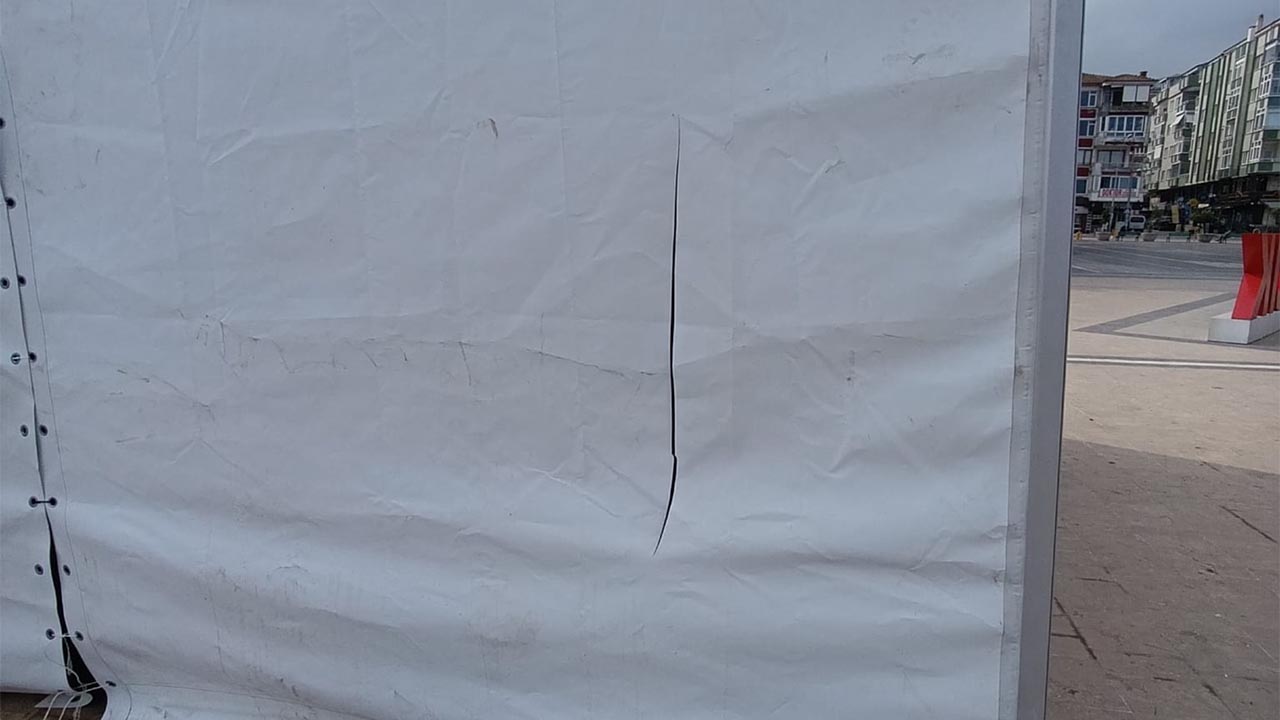 Yalova Cinarcik Belediye Halk Egitim Kursiyer Stand Saldiri Kinama Belediye (1)