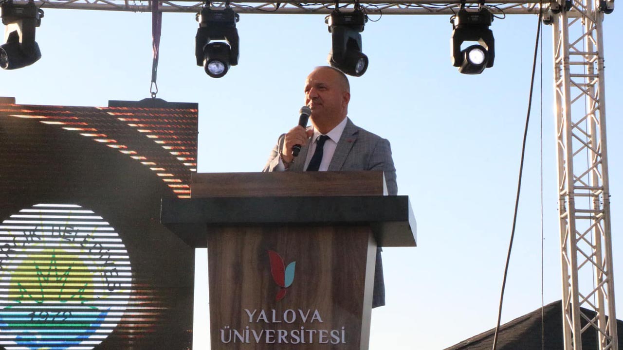 Yalova Cinarcik Mezuniyet Kep Cunhuriyet Meydani (2)