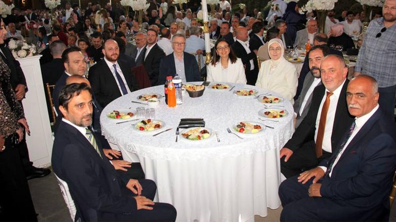 Yalova Cinarcik Onceki Eski Belediye Baskan Kiz Evlilik Dugun (1)