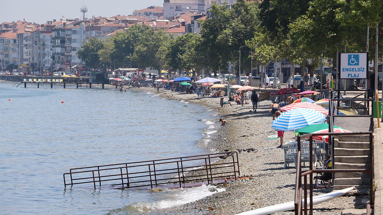 Yalova Çınarcık Plaj Yaz Tatil