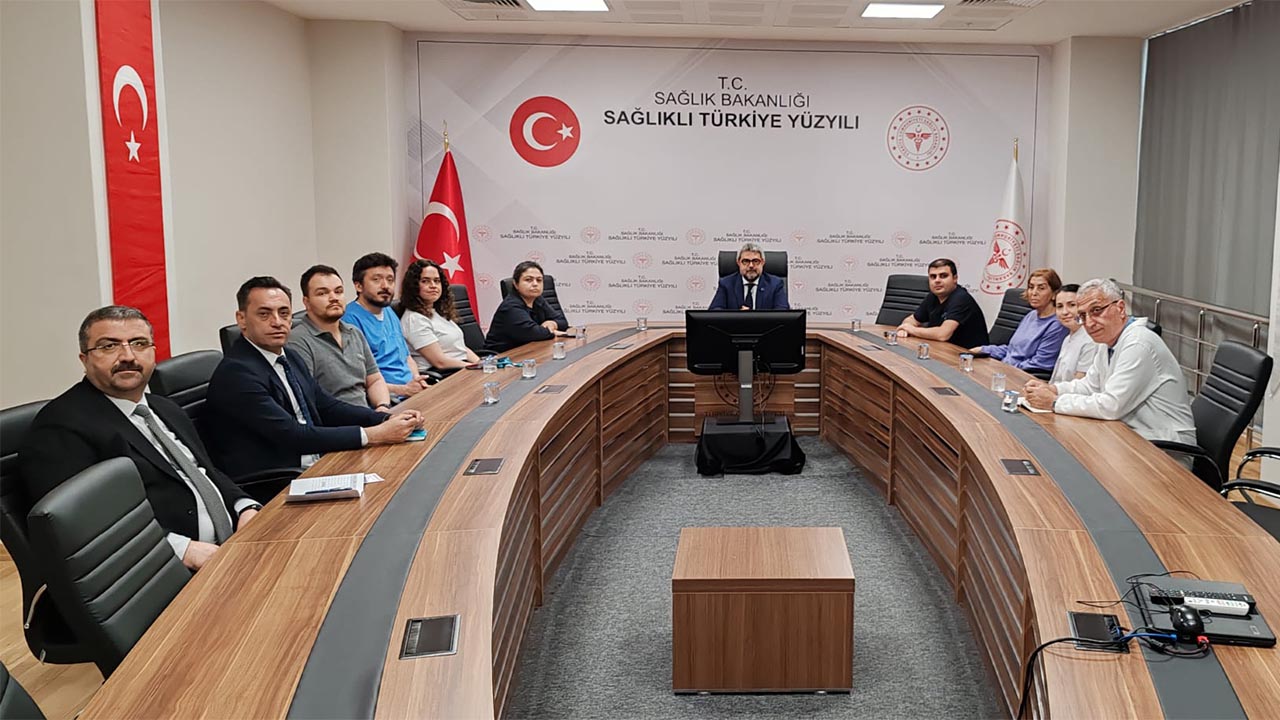 Yalova Egitim Arastirma Hastane Il Saglik Mudur Toplanti (1)