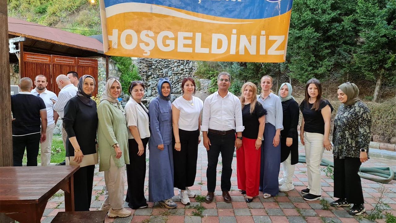 Yalova Egitim Bir Sen Sube Genisletilmis Toplanti (1)