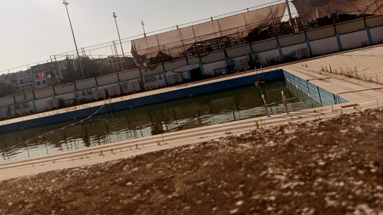 Yalova Gaziosmanpasa Mahalle Kadinlar Turkuaz Yuzme Havuz Kapali Akibet (3)
